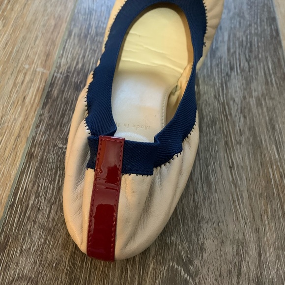 J. Crew cream flats with red and blue accents & elastic size 5.5 - Picture 9 of 9